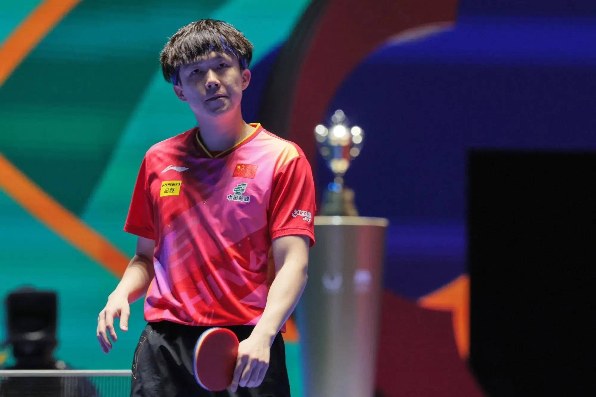 乒乓球选手刷新世界纪录,震撼全场 乒乓球选手刷新世界纪录,震撼全场