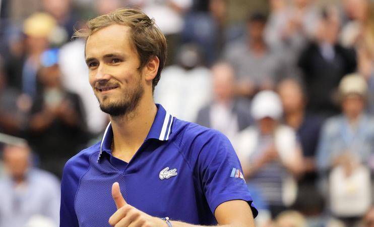 法网险胜澳网,梅德韦杰夫状态火热的简单介绍 法网险胜澳网,梅德韦杰夫状态火热的简单介绍