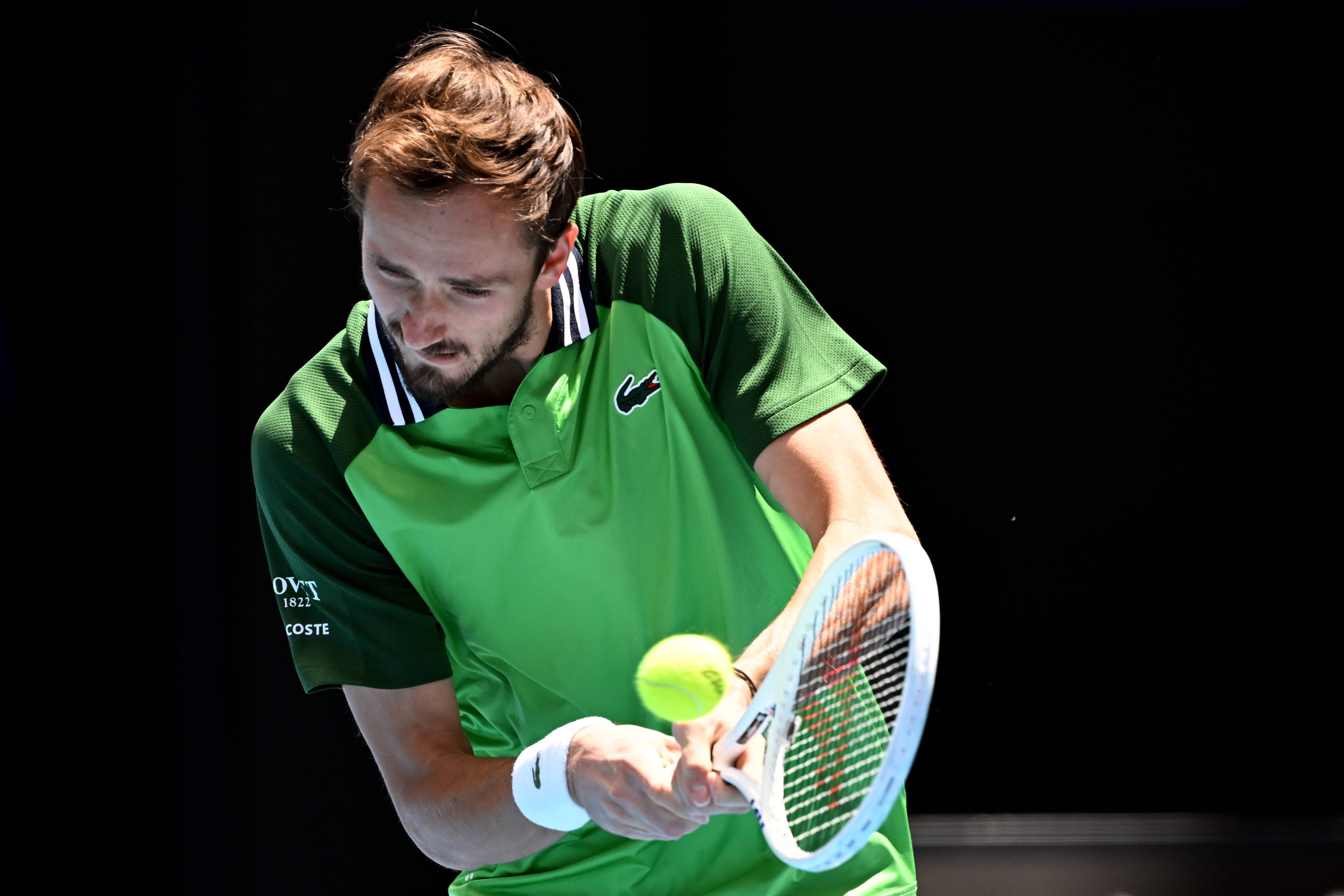 法网险胜澳网,梅德韦杰夫状态火热的简单介绍 法网险胜澳网,梅德韦杰夫状态火热的简单介绍