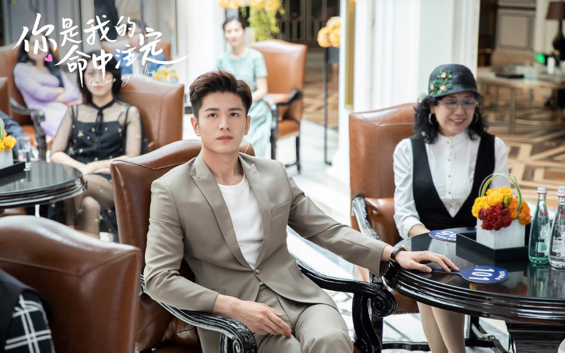 跨洋巅峰战，拉文关键三分助猛龙险胜深圳，诠释现代篮球无疆界