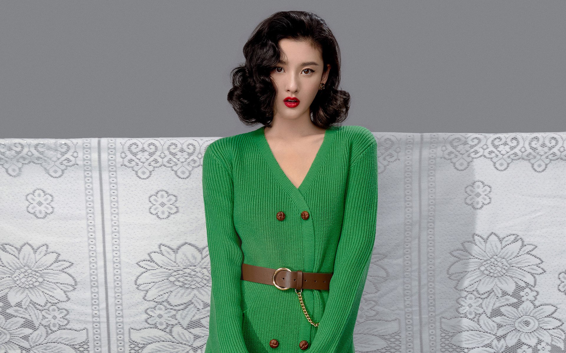 极速世界与绿茵场的算法围城,新赛季的命运,靠科技还是心跳?